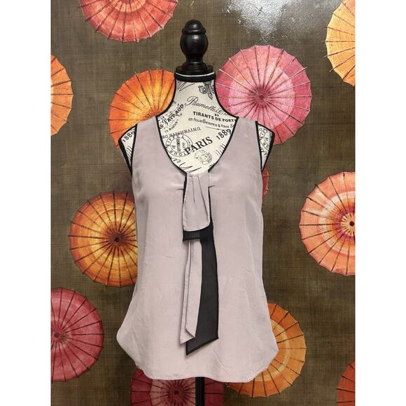 Halogen 100%Silk Sleeveless Blouse Zipper Back Work Office Luxe Sz M - Picture 1 of 6